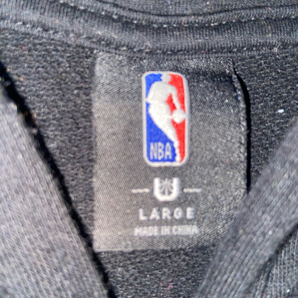 Crop Hooded Sweatshirt - Picture 4 of 7